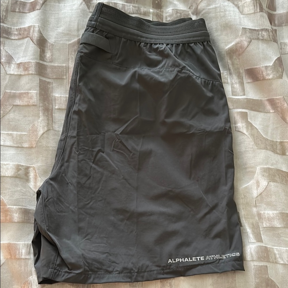 Brand new Men’s alphalete shorts